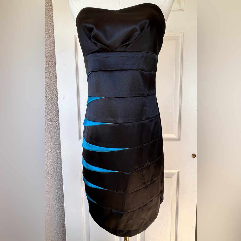 Iz Byer Women’s Strapless Satin Sectioned‎ Dress Size 9